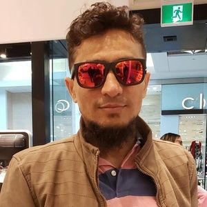 Meet your Posher, Yunus